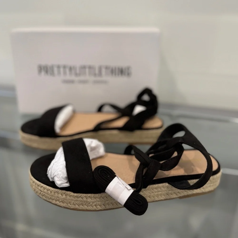 Prettylittle Thing Lace Up Platform Espadrille Black Sandals NEW (sz 7)